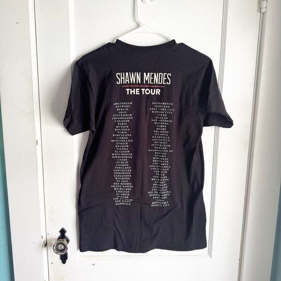 Shawn Mendes The Tour Black Short Sleeve Unisex T-Shirt Size Medium City Names - Picture 6 of 7